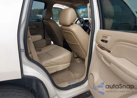 2013 Cadillac Escalade Premium z USA, uszkodzony, nr VIN 1GYS3CEF2DR318728